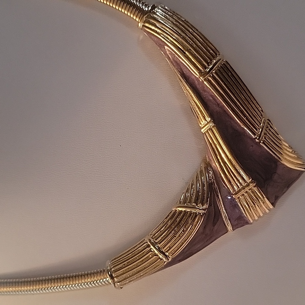 Necklece - Picture 2 of 4